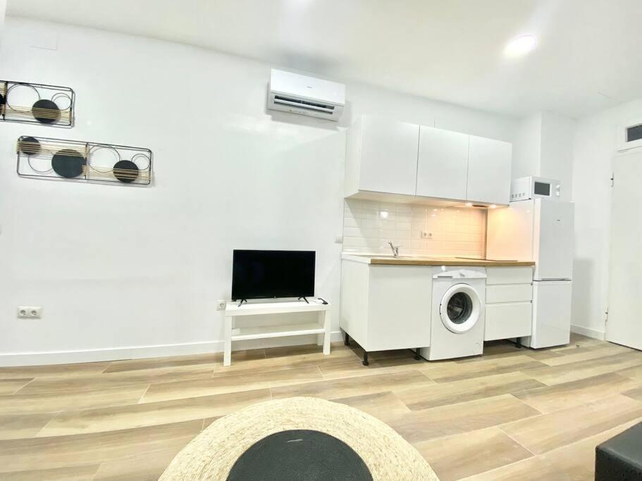 Madrid Rio Amparo Usera Екстериор снимка